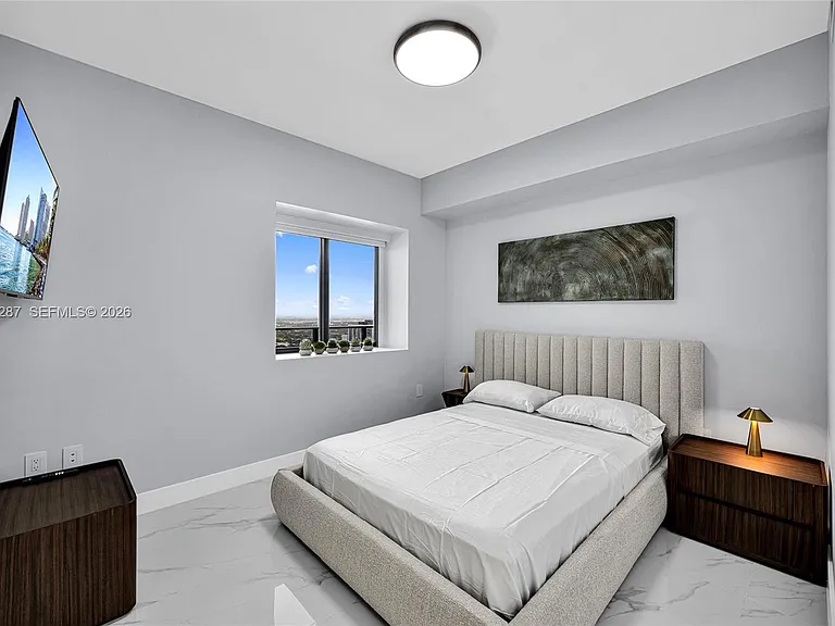 700 NE 24th St #5306 — Photo 16