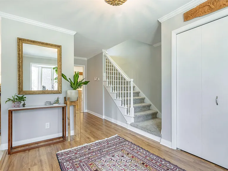 313 Walnut Grove Dr — Photo 6