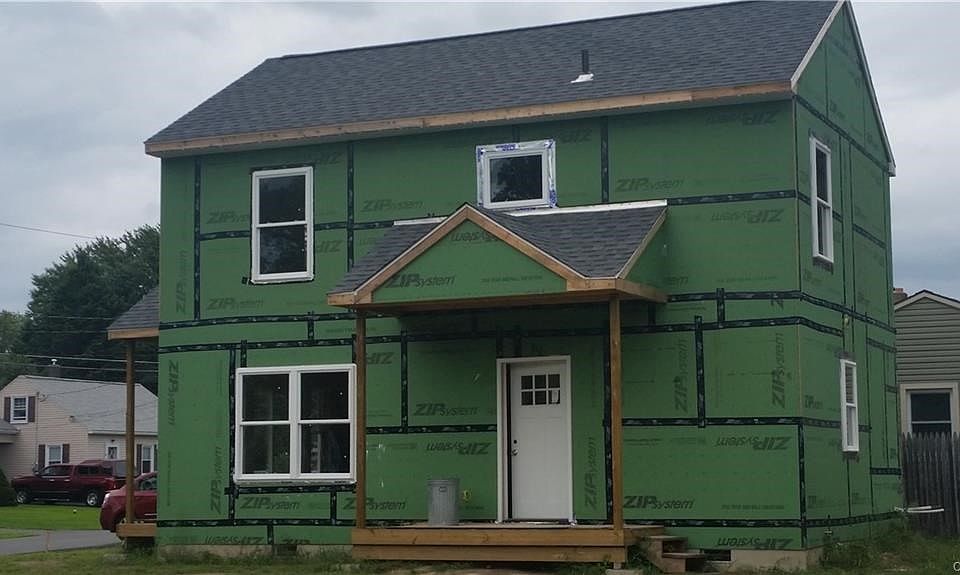 Welcome to 231 Leonard St.!  Still to complete; vinyl siding, front porch (steps will be in the front of the porch.
