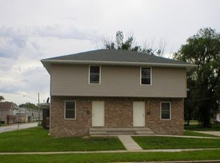 302 W Adams St APT B, Macomb, IL 61455