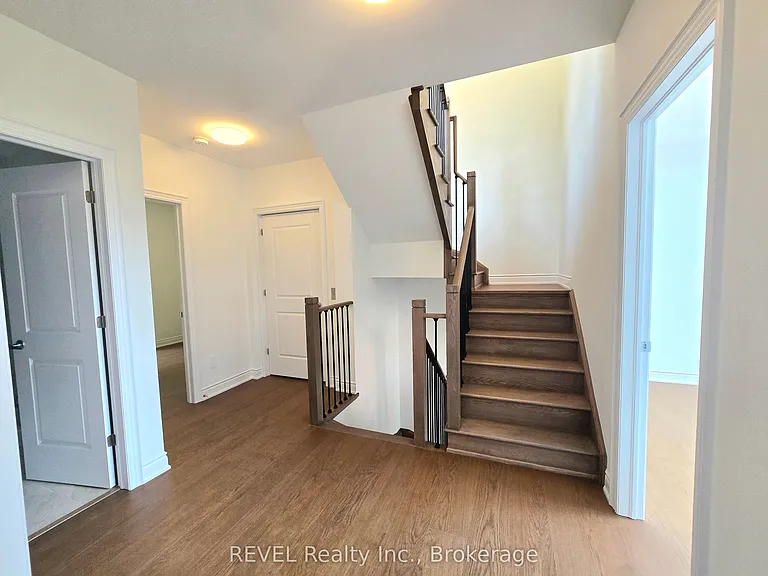 15 Lake St #2 — Photo 41