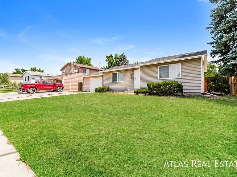 7145 Red Cloud St — Photo 2