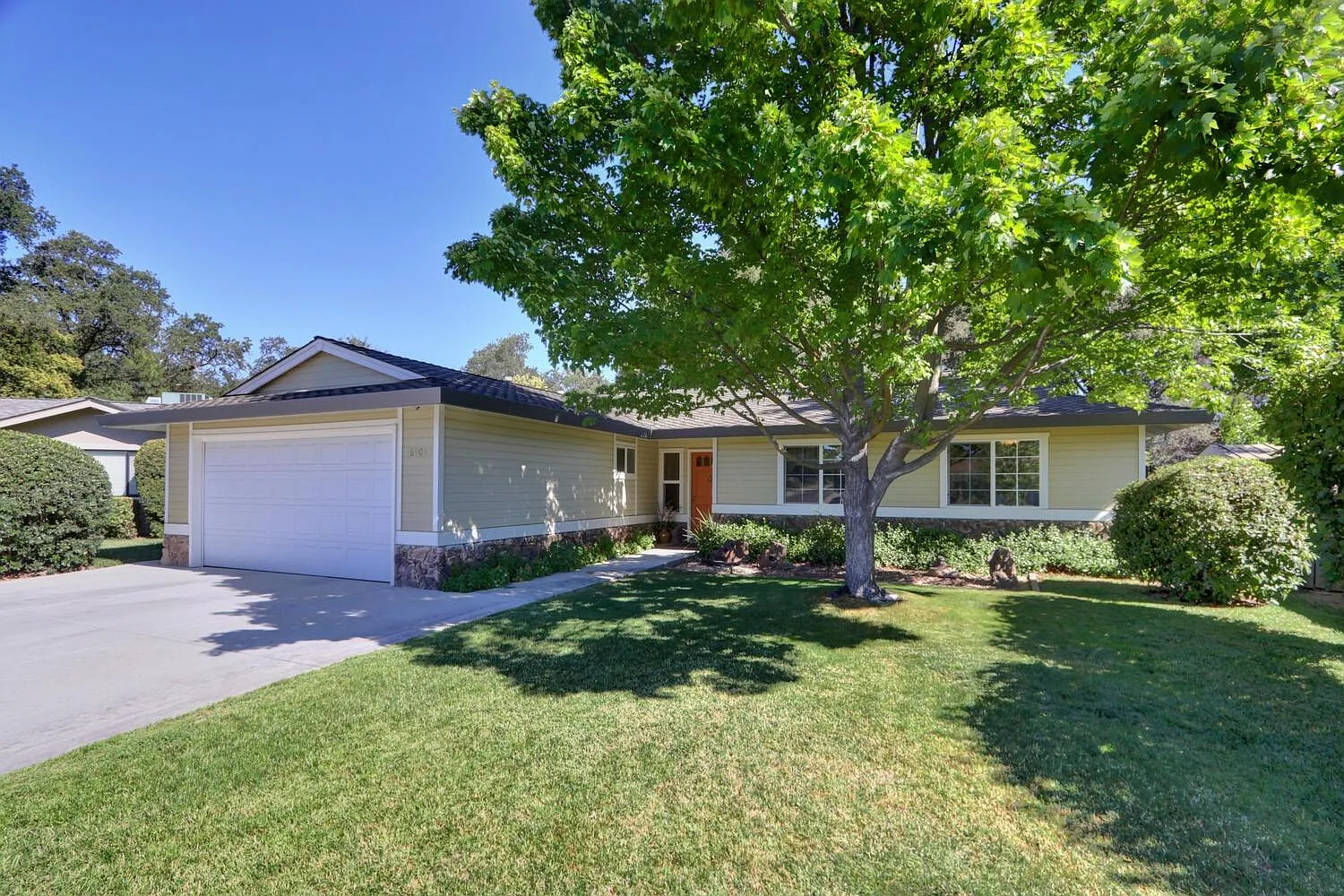 6905 Brookcrest Way photo 1