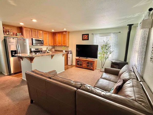 101 Winddrift Cir, Mammoth Lakes, CA 93546