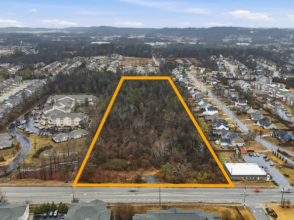 7521 Shallowford Rd, Chattanooga, TN 37421