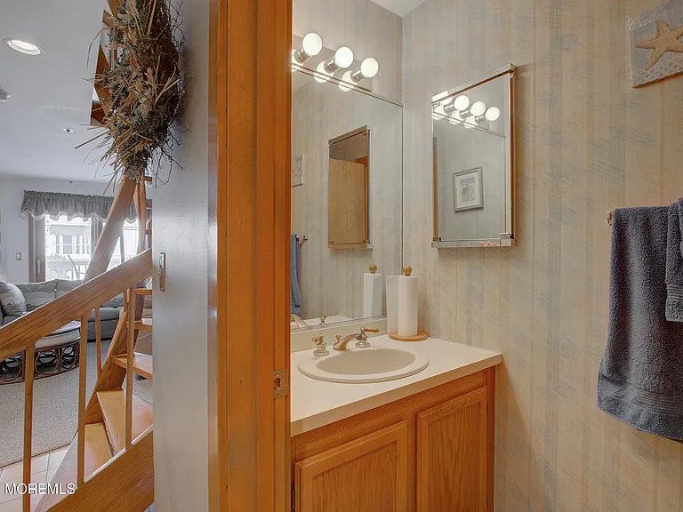 900 Ocean Ave #24 — Photo 15