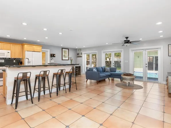 8535 SW 186th St, Cutler Bay, FL 33157