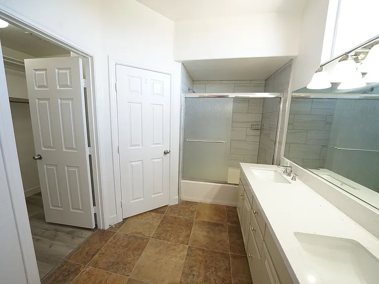 8036 Sierra Largo Dr #138-21-006 — Photo 31