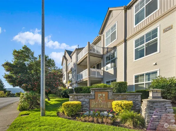 23420 SE Black Nugget Road #C201, Issaquah, WA 98029