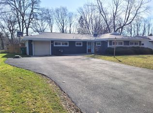 342 Hemingway Dr, Rochester, NY 14620