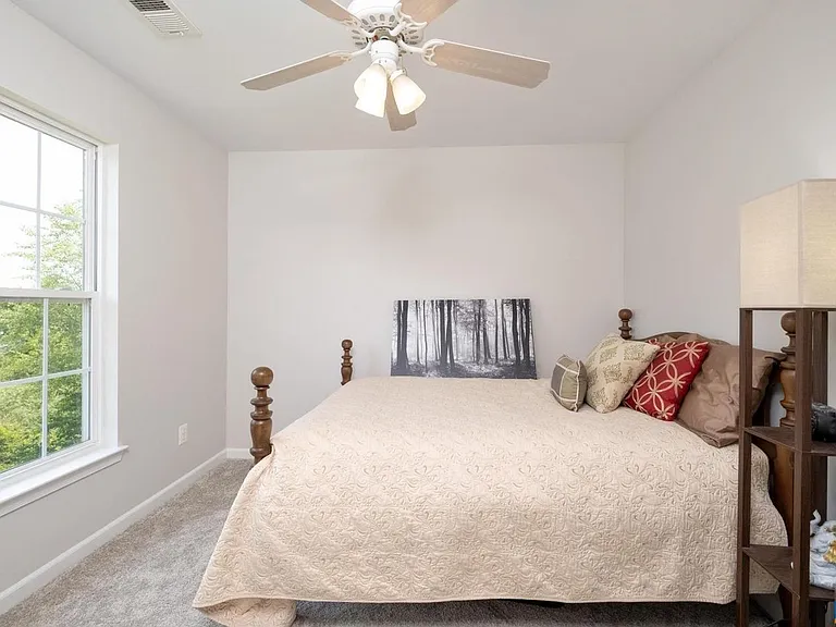 662 Holly Hill Dr — Photo 16