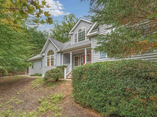 34 Zephyr Rd, Palmyra, VA 22963