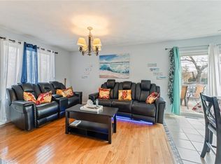 201 Horse Neck Rd, Warwick, RI 02889