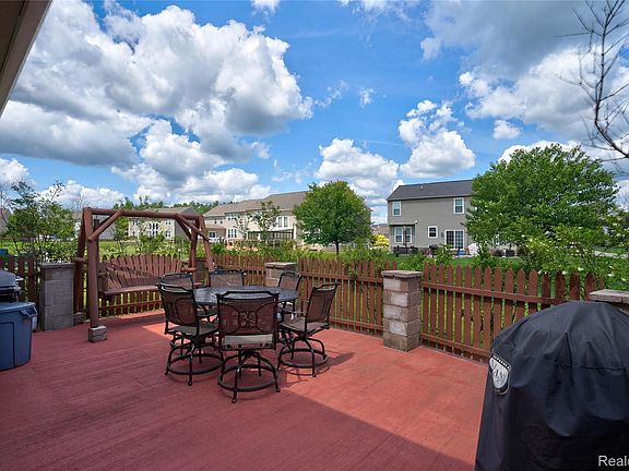 3rd image of 6275 Opal Ln