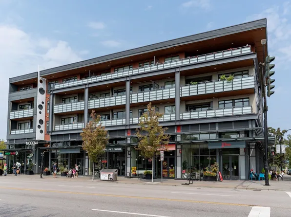 4289 Hastings St #301, Burnaby, BC V5C 0K9