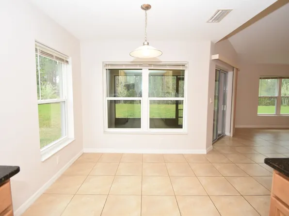 34 Renshaw Dr, Palm Coast, FL 32164