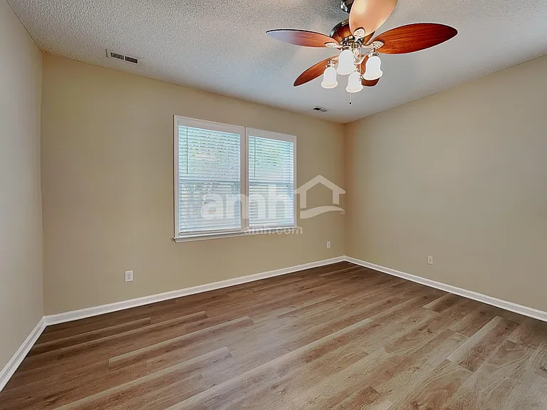 1020 Dual Parks Rd — Photo 8