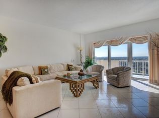 875 E Camino Real #PENTHOUSE F, Boca Raton, FL 33432