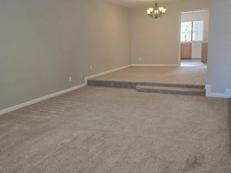2614 E Sahuaro Dr — Photo 10