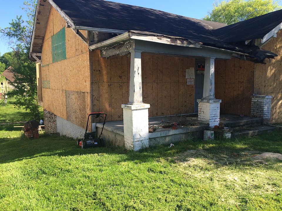 1st image of 2308 NE Washington Ave
