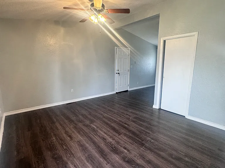 4327 Hughes Dr — Photo 3