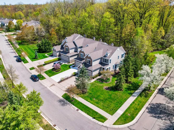 26168 Fieldstone Dr #100, Novi, MI 48374