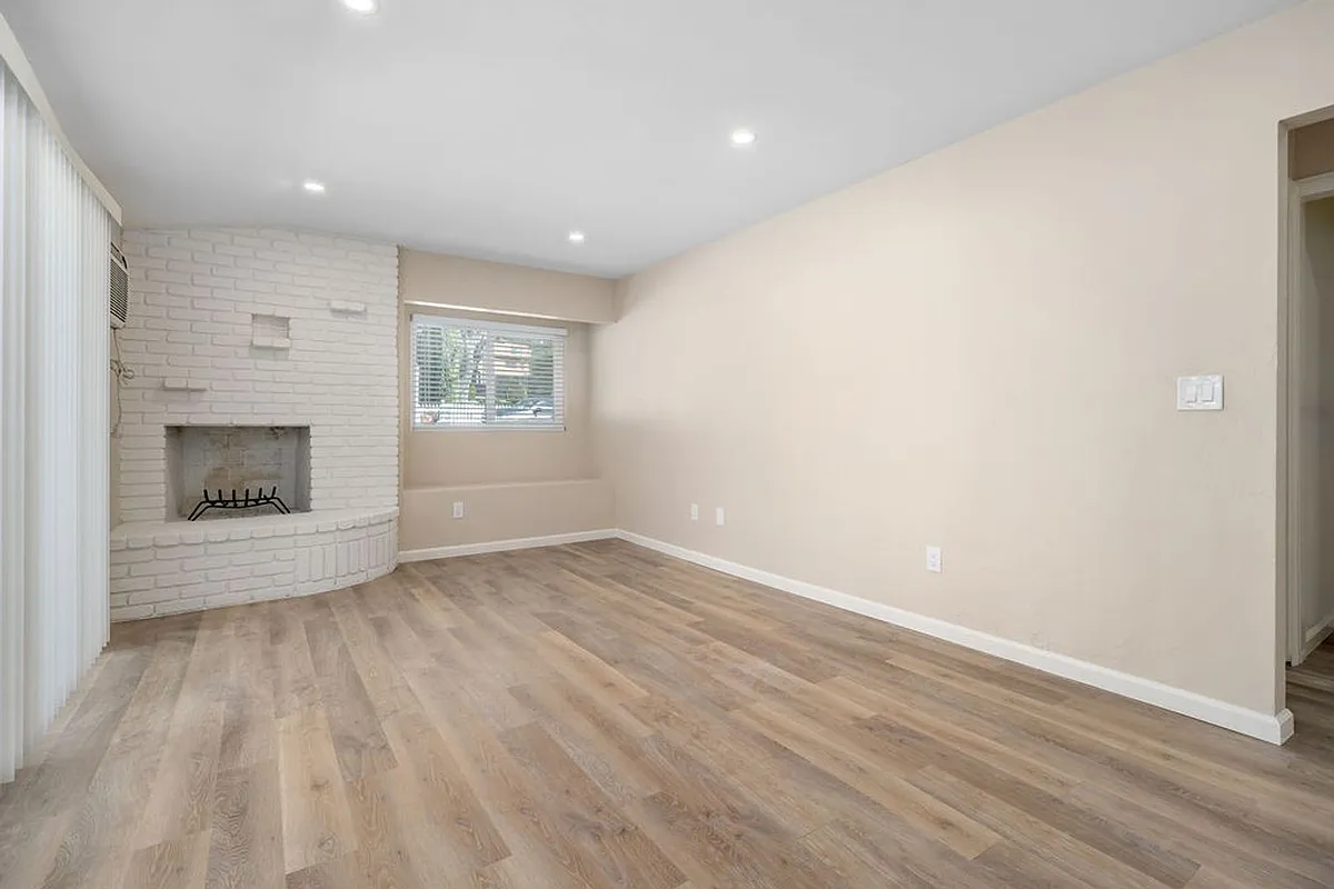 Building Photo - 5340 Olmeda Ave