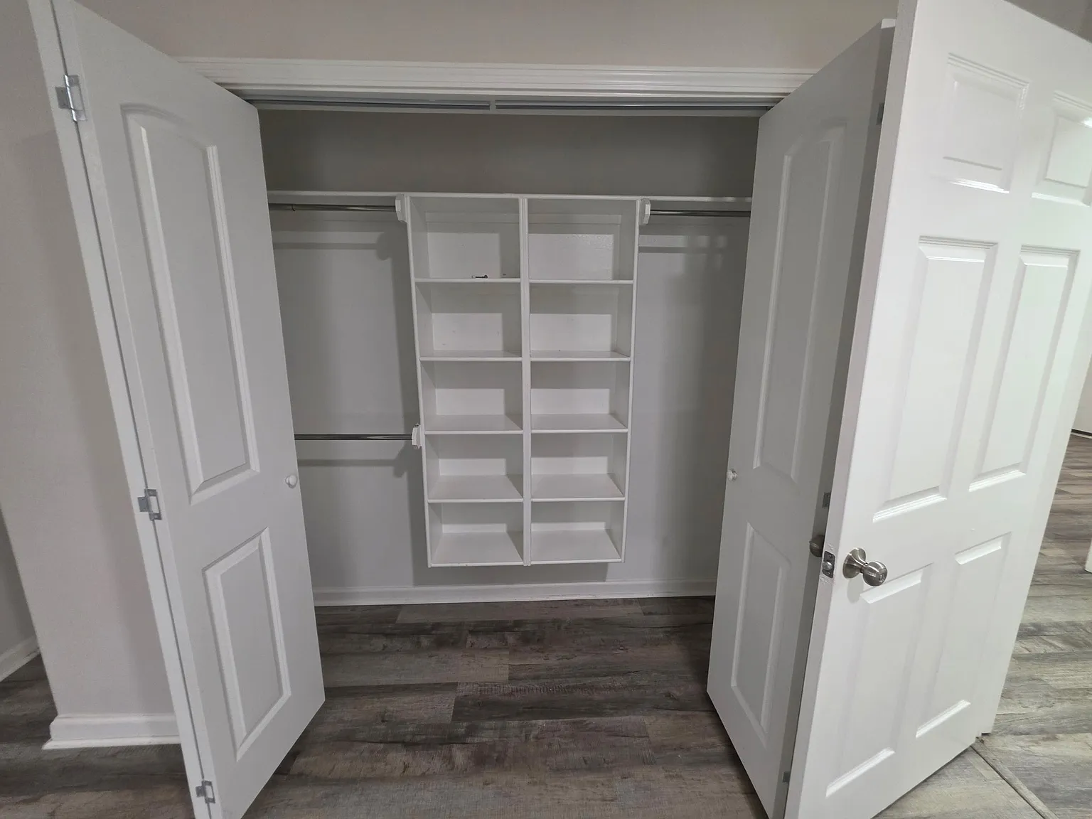 2 bed, 1372 sqft, $1,325 — Photo 2