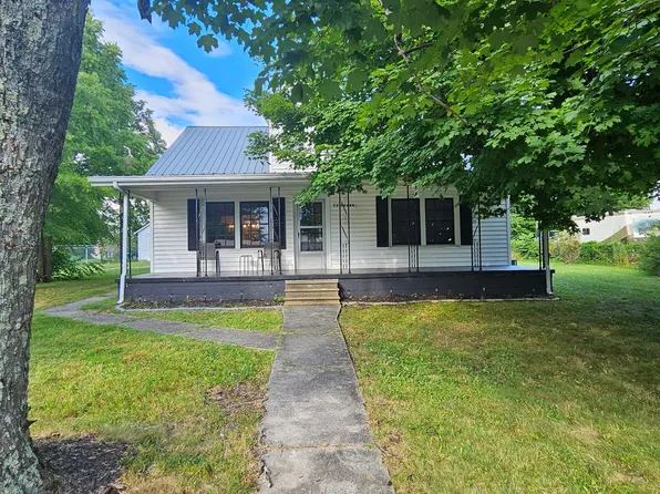 70 Yvonne Ave, Crossville, TN 38555