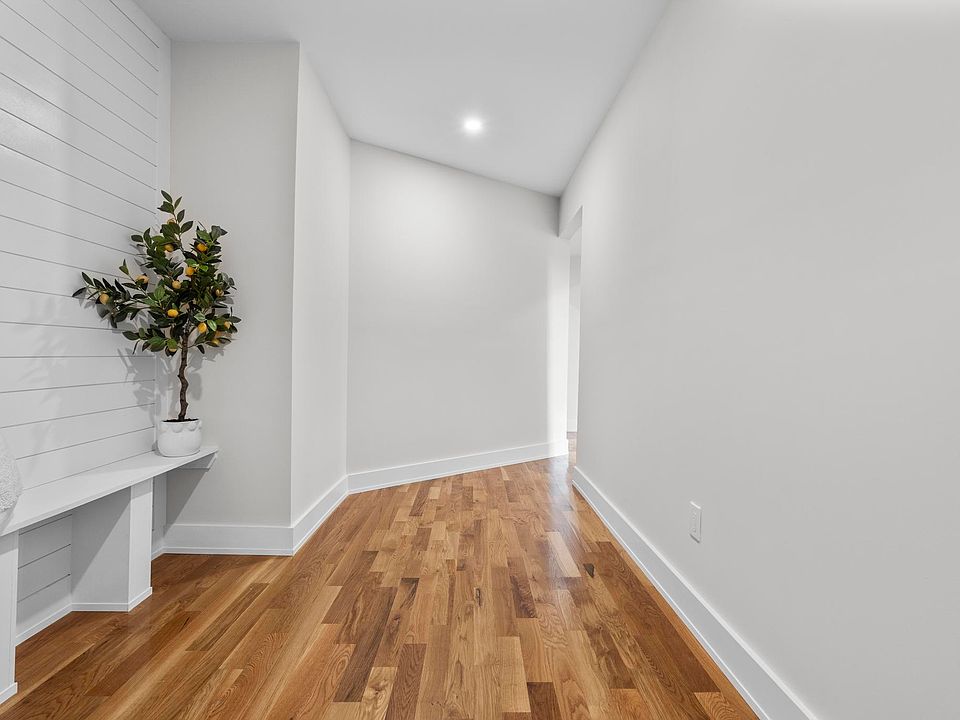 1st image of 54 Plaza Ave #1