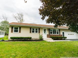 11 Monte Carlo Dr, Rochester, NY 14624