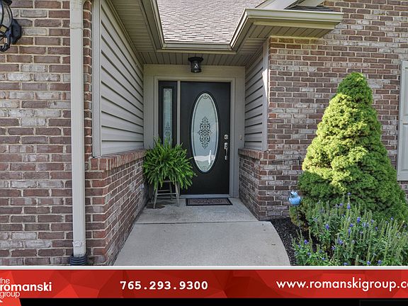 3rd image of 5128 Centerview Dr