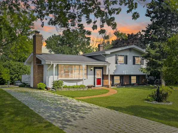 507 Hillcrest Ln, Lindenhurst, IL 60046