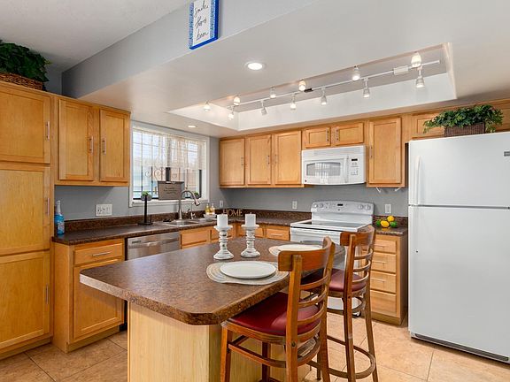 3rd image of 507 N Lesueur