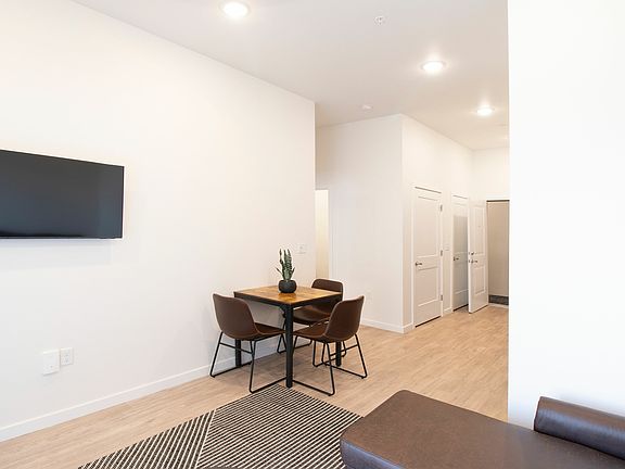 SOSL_1 Bedroom Living