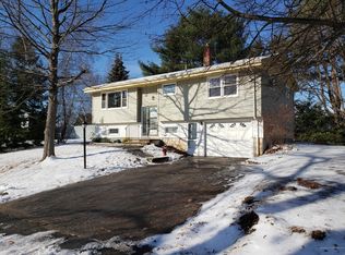 22 Mitchell St, Lewiston, ME 04240