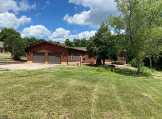 608 S M St, Oskaloosa, IA 52577