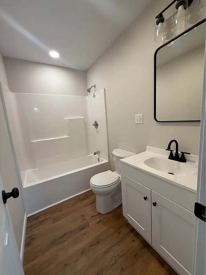 2 Bed 2 Bath Upstairs Apartment In Ironton — Photo 3