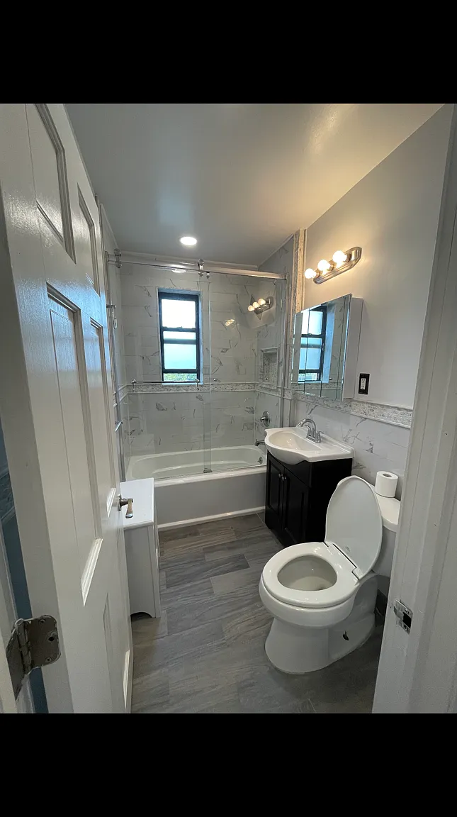 Fleetwood Holdings — Photo 3