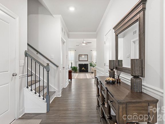 5th image of 714 Sawgrass Ridge Ct