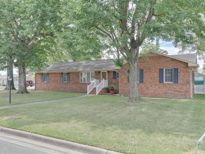 2003 Lee St, West Point, VA, 23181