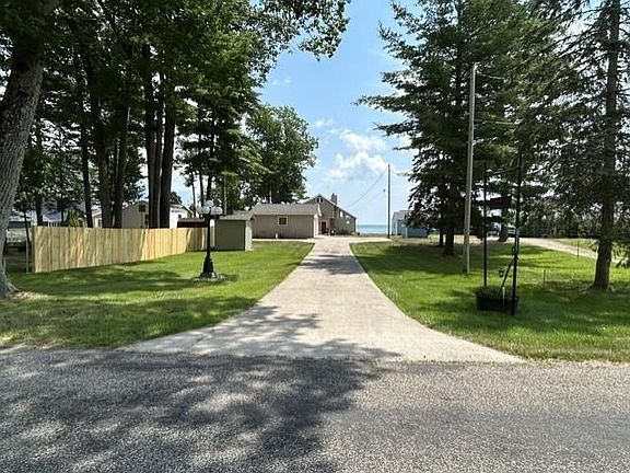 3rd image of 1797 Douglas Dr Lot 39&40
