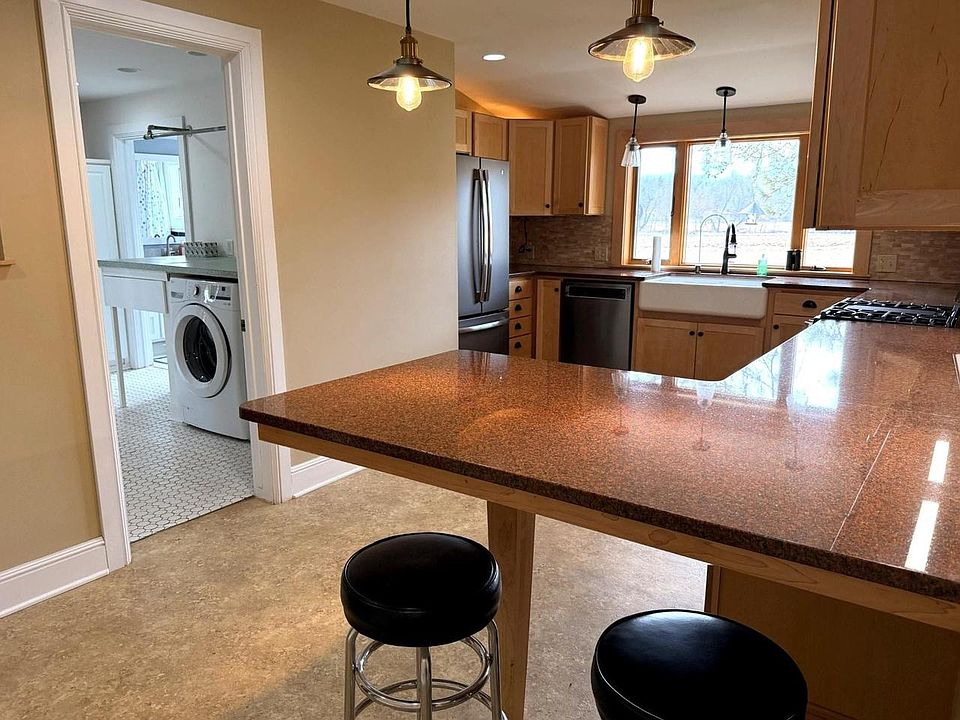 1st image of 538 Windmill Road