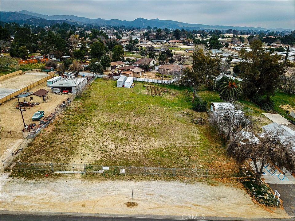 1st image of 0 Beaumont Ave #10