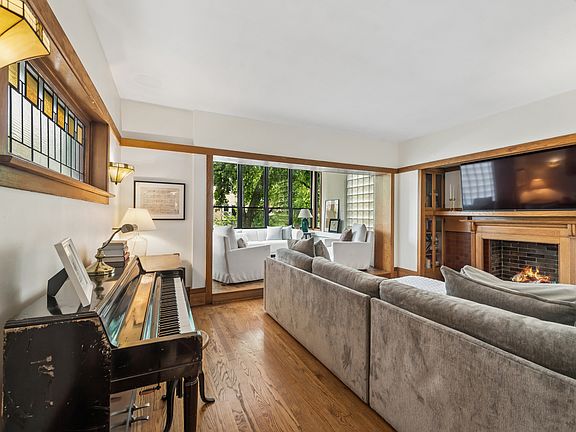 3rd image of 2736 N Mildred Ave #2