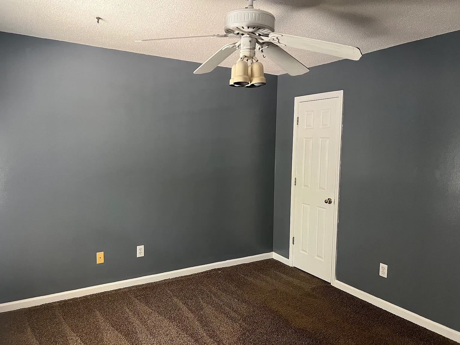 3 bed, 2.5 bath, 1352 sqft, $1,750 — Photo 2