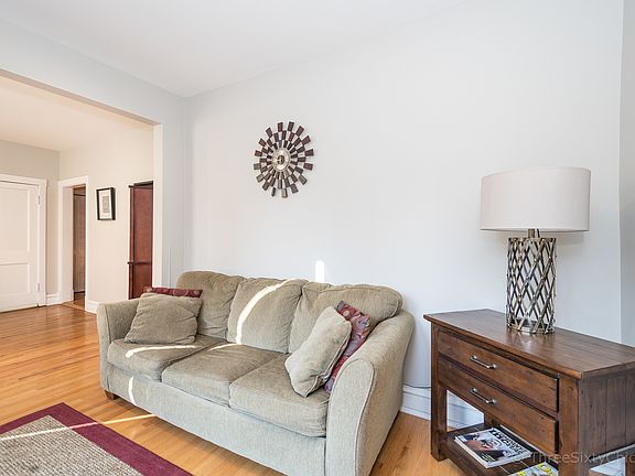 4th image of 2510 W Leland Ave #1