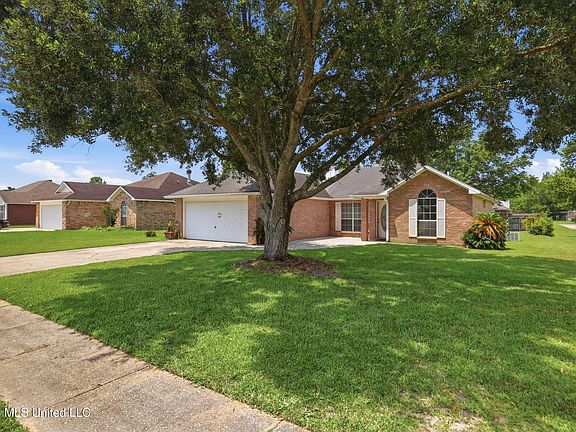 3rd image of 3217 Stonegate Cir