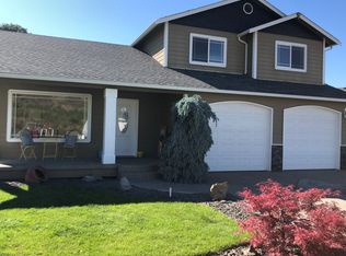 808 S 7th St, Selah, WA 98942
