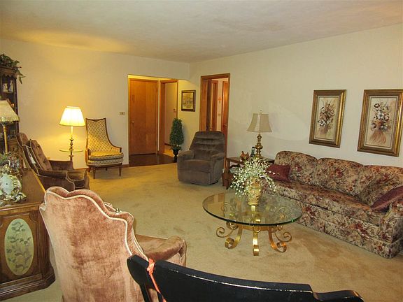 5th image of 3624 Greenwood Ave